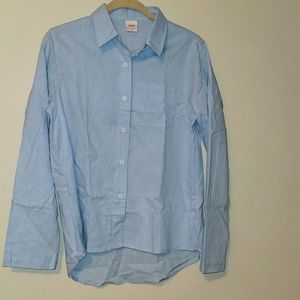 Cotton and linen blend light blue shirt.